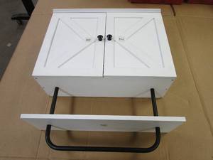 lot 416 image: 22 in Barndoor Bathroom Cabinet with Shelf & Towel Bar in White (MISSING INTERIOR SHELF, FEW SCRATCHES ON CABINET)