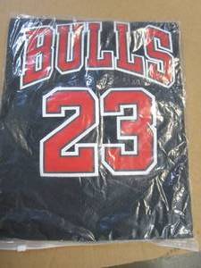 lot 446 image: XXL Chicago Bulls Jersey #23