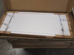 lot 467 image: 44 in x16 in Floor Mirror with Black Frame 7 Stand