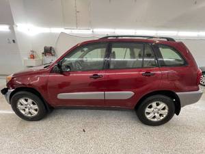 2005 Toyota RAV4 - 2 AWD - 2 OWNERS