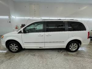 2010 Chrysler Town and Country Touring