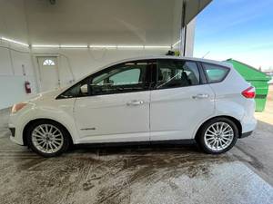2013 Ford C- MAX Hybrid SE - 2 OWNERS