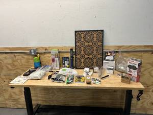 lot 113 image: Mixed Lot of Miscellaneous Items