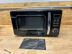 lot 52 image: GALANZ 0.9 cu. ft. 900-Watt Retro Countertop Microwave in Black