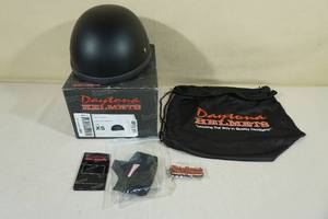 lot 7 image: Daytona DOT Eagle Motorcycle Helmet - XS, Dull Black