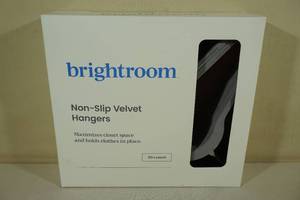 lot 29 image: Brightroom Non-Slip Velvet Hangers -30 Count