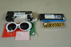 lot 39 image: Feisedy Sun Glasses with Smart Watch Band