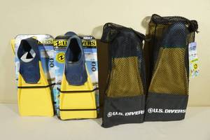 lot 153 image: 4 Pairs US Divers Sealion Adult Swim Fins