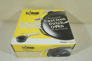 lot 157 image: Lodge 5 Quart Seasoned Cast Iron Dutch Oven with Bail Handle
