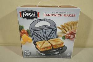 lot 160 image: Parini Electric Non-Stick Sandwich Maker