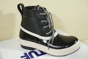 lot 47 image: Xtratuf Womens 6 Legacy Lace Waterproof Boots -Size 7, Black