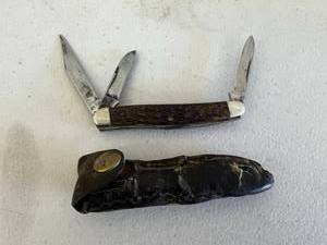 lot 85 image: Winchester Pocket Knife & Case