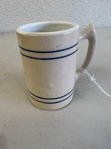 lot 92 image: Red Wing Mug