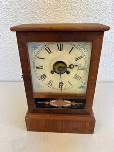 lot 95 image: Jerome & Co Cottage No 2 Clock