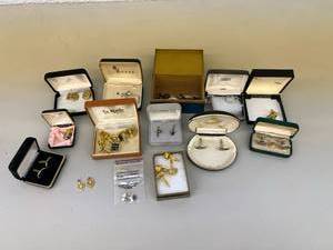 lot 162 image: Cuff Links & Pins