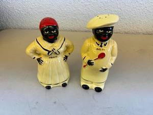 lot 11 image: Salty & Peppy Shakers - 7 Tall - Pearl China Co