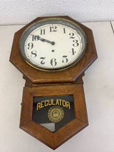lot 19 image: Sessions Clock Co Regulator