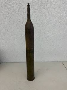 lot 40 image: Trench Art 75MM