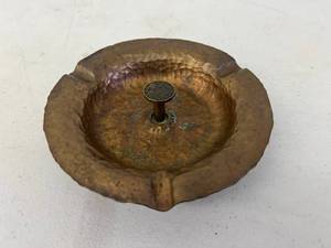 lot 74 image: Trench Art Ashtray with Three Pence 1943 Coin