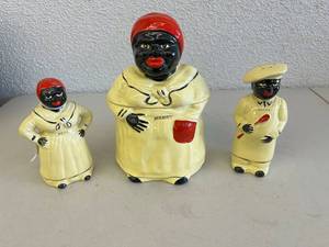 lot 1 image: Pearl China Mammy Cookie Jar, Salty & Peppy Shakers