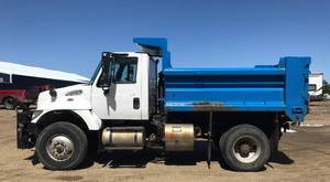 2005 International 7400 Dump Truck