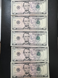 Lot of 5 - $5 Dollar Star Notes