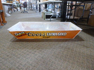 lot 16 image: Coors Extra Gold Draft Party Beer Tub