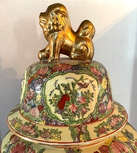 lot 4 image: Large Ceramic Asian Baluster Urn or Floor Vase