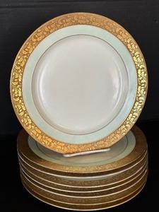 lot 67 image: Set of 8 Limoges Dinner Plates