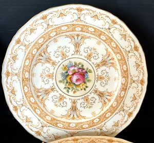 lot 63 image: Set of 12 Vintage Hand Painted Royal Worcester Dinner Plates