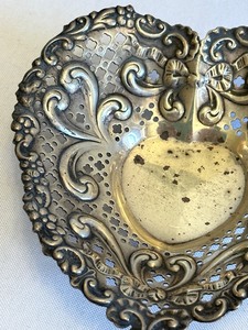 lot 62 image: Vintage Gorham Sterling Heart Shaped Dish