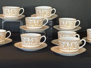 lot 57 image: Set of 12 Royal Worcester Hyde Park Cups and Saucers