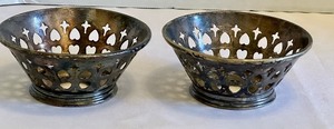 lot 132A image: Pair of Vintage Reed and Barton Metal Lamp Shades
