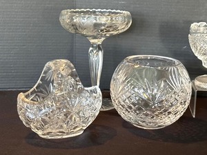 lot 131A image: Assorted Vintage Crystal and Glass Decorative Items