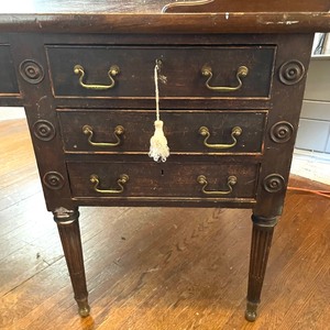 lot 139 image: Antique Partners Desk