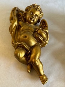 lot 27 image: Pair of Vintage Golden Colored Cherub Wall Figurines by Homco