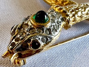 lot 279 image: Vintage Kenneth J Lane Snake Brooch