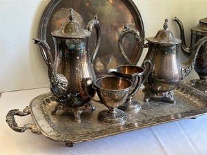 lot 49 image: Variety of Vintage Silver Plate Tea Service Items