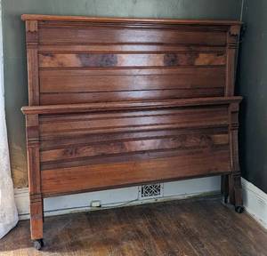lot 155 image: Vintage Burled Wood Veneer Full Size Bed Frame