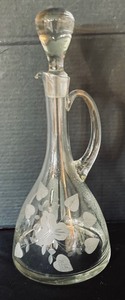 lot 375 image: Elegant Etched Stemware and Decanter