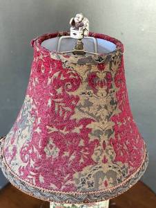 lot 199 image: Vintage Asian Ceramic Table Lamp