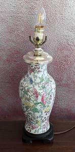 lot 257 image: Floral Ceramic Table Lamp