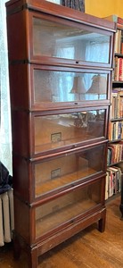 lot 15 image: Vintage Globe Wernicke Barrister Bookcase