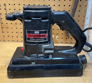lot 401 image: 5 Craftsman Electric Tools