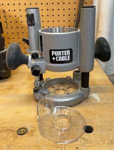 lot 403 image: Porter Cable Router