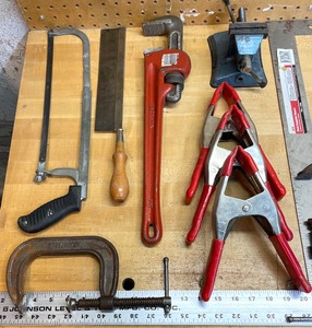 lot 419 image: Tons of Tools
