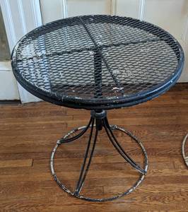 lot 244 image: Pair of Round Metal Patio Side Tables