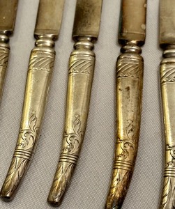 lot 271 image: Set of 12 Vintage Petite Dinner Knives