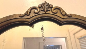 lot 428A image: Vintage Decorative Wall Mirror