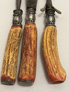 lot 293 image: Vintage Three Piece Carving Set